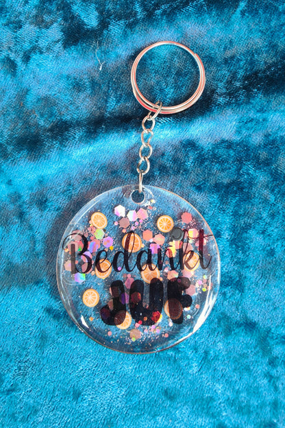 Bedankjes voor juf & meester – handgemaakte epoxy sleutelhangers met een glimlach 🍎✏️